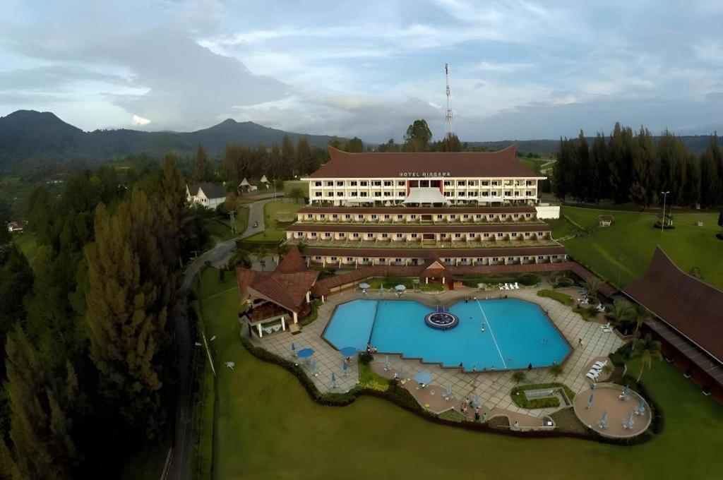 Hotel Niagara Парапат Экстерьер фото